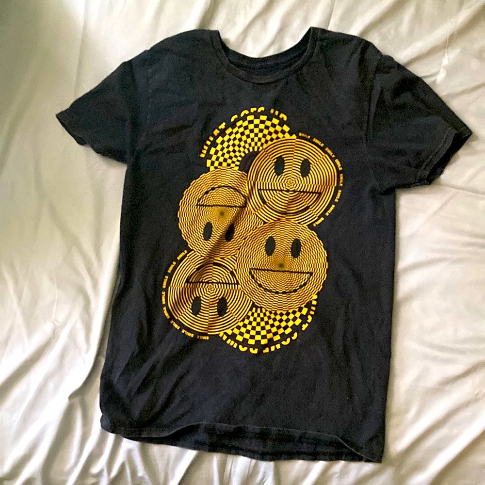 smiley face t-shirt